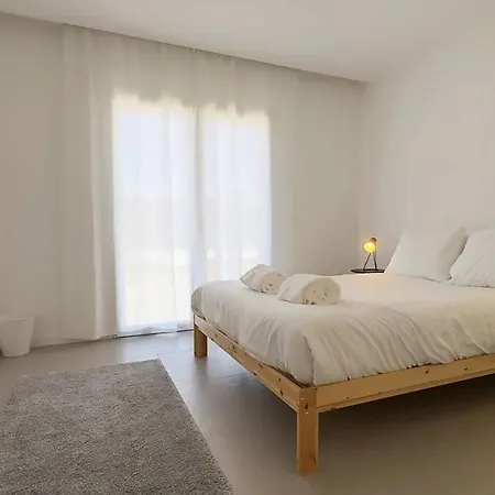 بيت للعطل Modern Near *