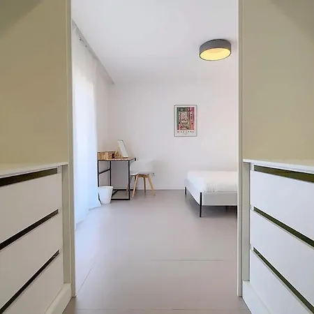 Modern Near بينيلا